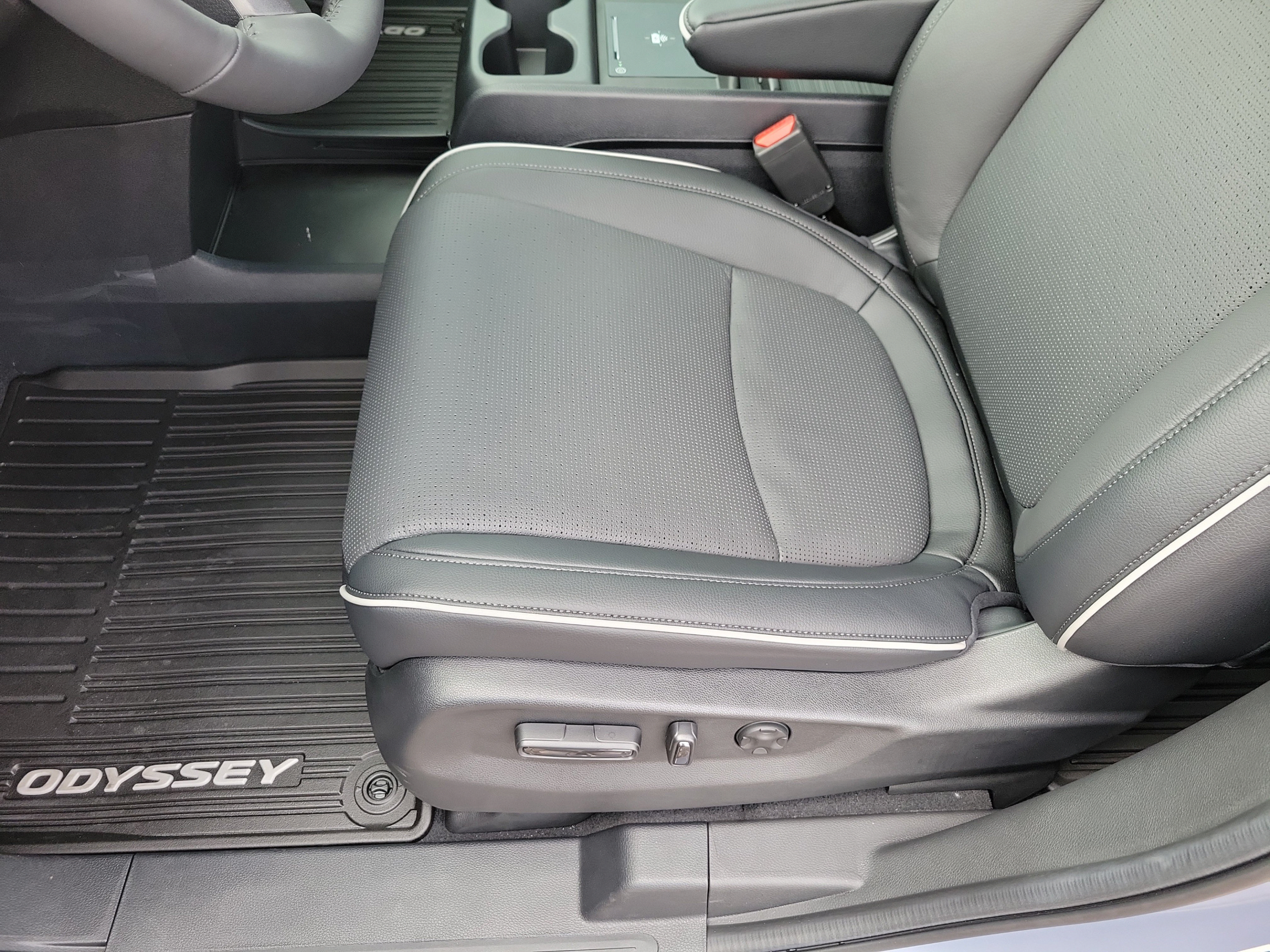 New 2027 Honda Odyssey Elite image 26