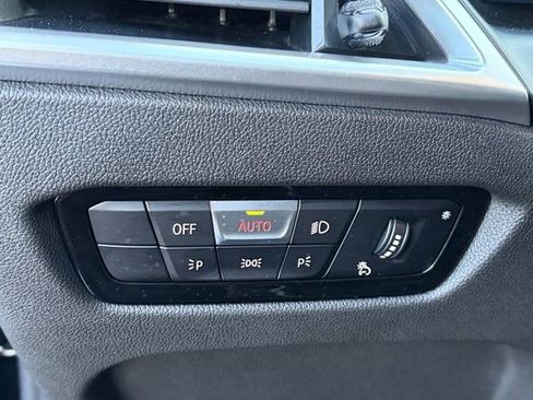 Used 2025 BMW 330i Sedan image 5