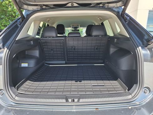 Used 2025 Volkswagen Tiguan SE FWD image 24