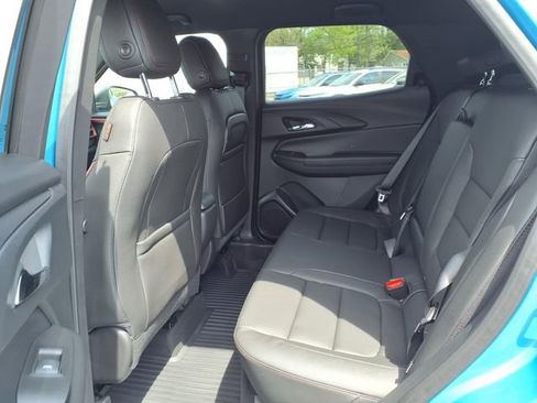 Used 2024 Chevrolet Silverado 1500 LT image 7