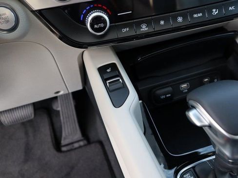 New 2025 Kia Telluride S image 40