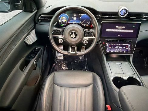 Used 2023 Maserati Grecale Modena image 17