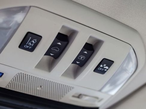 Used 2019 Subaru Ascent Limited image 91