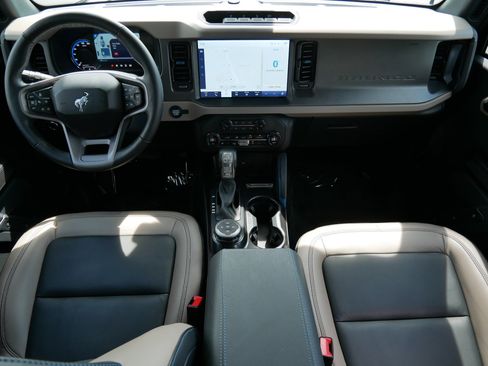 Used 2024 Ford Bronco Wildtrak AWD/4WD image 9