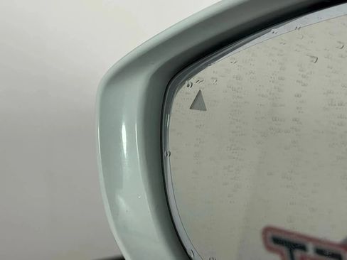 Used 2019 Chrysler Pacifica Limited FWD image 44
