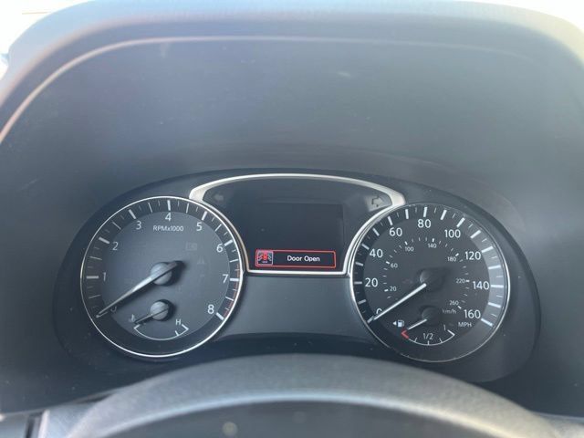 Used 2018 Nissan Pathfinder S AWD/4WD image 19
