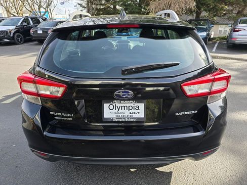 Used 2018 Subaru Impreza 2.0i Premium image 5