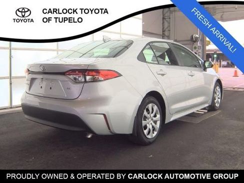 Used 2026 Toyota Corolla LE FWD image 4