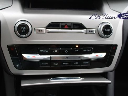 Certified 2022 Ford Explorer XLT w/ Equipment Group 202A RWD image 19