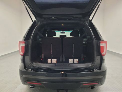 Used 2016 Ford Explorer XLT image 29