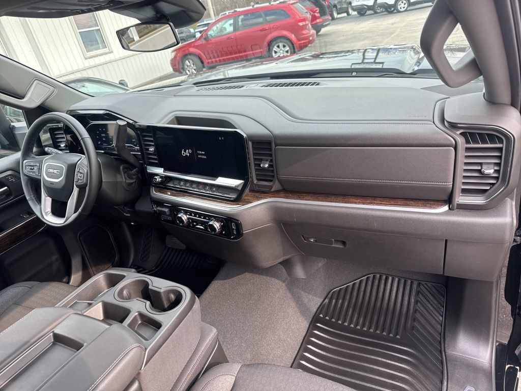 Used 2025 GMC Sierra 2500 SLE w/ SLE Convenience Package AWD/4WD image 25