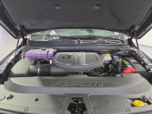 New 2026 RAM 1500 4x4 Crew Cab image 44