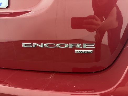 Used 2020 Buick Encore Preferred w/ Safety Package AWD/4WD image 28