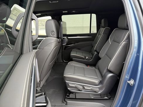 New 2026 Cadillac Escalade ESV Sport w/ Touring Package image 29