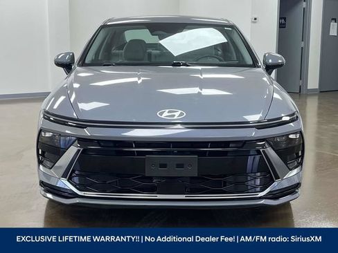 Used 2025 Hyundai Sonata SEL FWD image 2