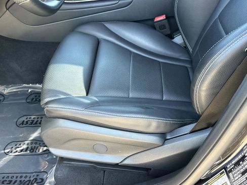 Used 2022 Mercedes-Benz GLC 300 image 21