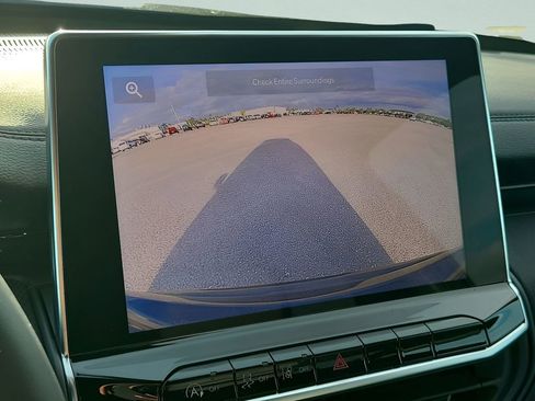 Used 2026 Jeep Compass Latitude image 30