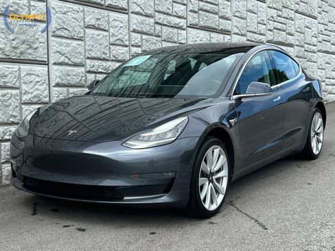 Used 2018 Tesla Model 3 Mid Range RWD image 1