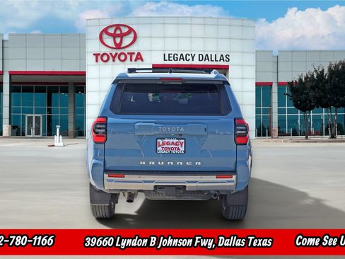 Used 2025 Toyota 4Runner Limited AWD/4WD image 9