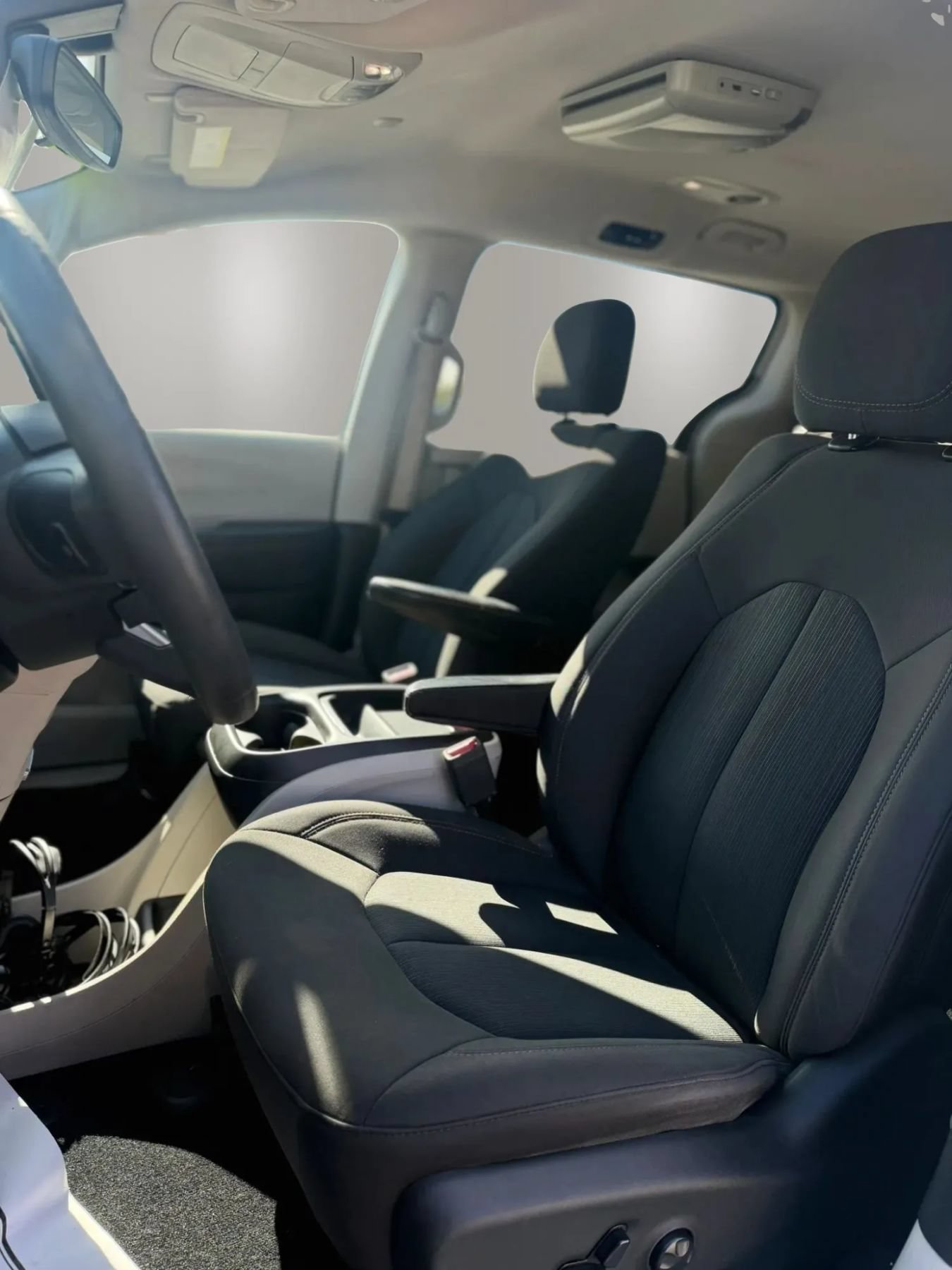 Used 2017 Chrysler Pacifica Touring Plus w/ Security Group FWD image 11