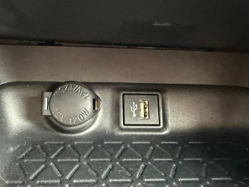 Used 2025 Toyota RAV4 LE FWD image 22
