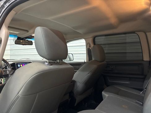 Used 2016 RAM 3500 Tradesman w/ Chrome Appearance Group image 24