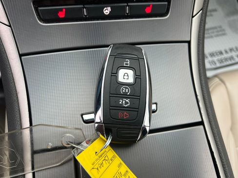 Used 2017 Lincoln MKZ Select w/ Select Plus Package image 30