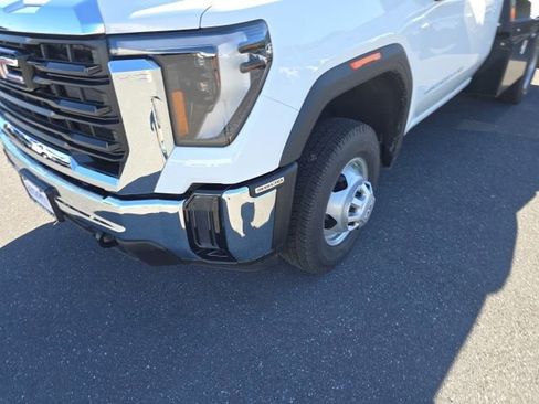New 2024 GMC Sierra 3500 Pro w/ Convenience Package image 4