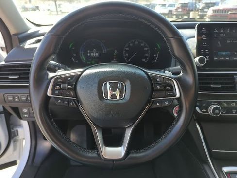 Used 2022 Honda Accord Touring image 11