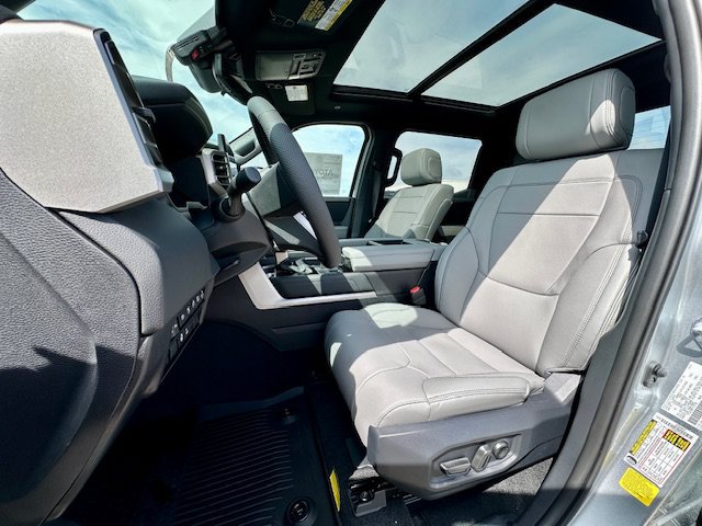 New 2026 Toyota Tundra Limited w/ Limited PVM Package AWD/4WD image 7