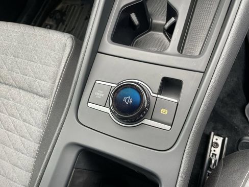 Certified 2025 Volkswagen Tiguan S FWD image 25
