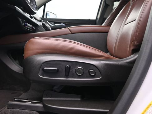 Used 2021 Buick Enclave Avenir w/ Avenir Technology Package image 27