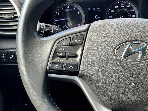 Used 2019 Hyundai Tucson Limited image 17