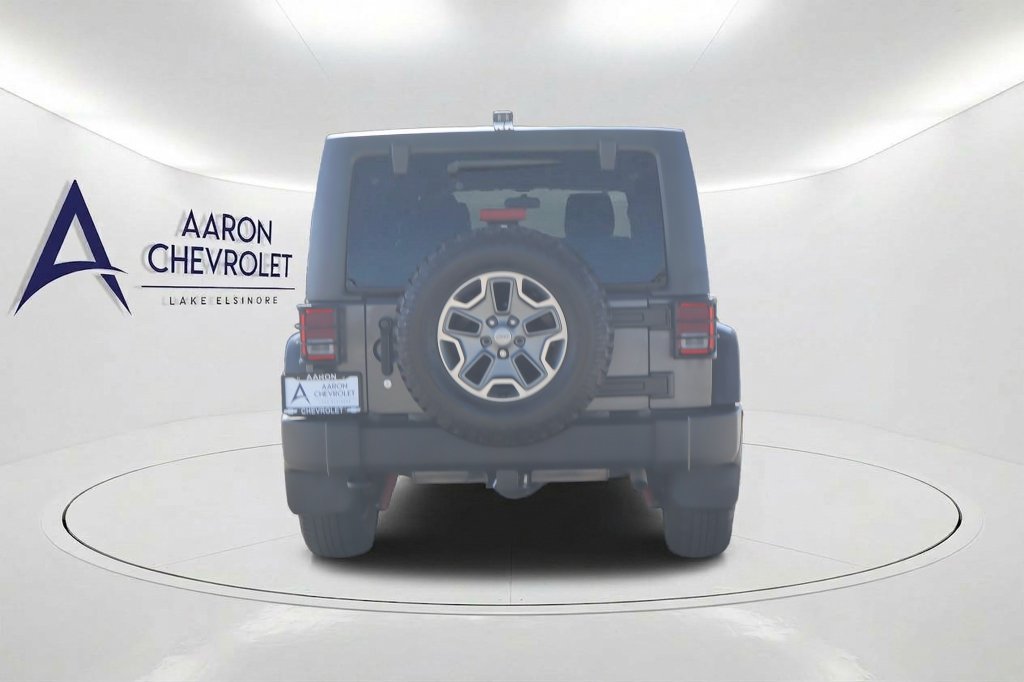 Used 2018 Jeep Wrangler Unlimited Rubicon w/ Connectivity Group AWD/4WD image 5