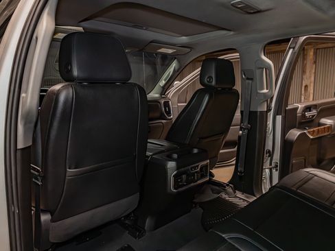 Used 2022 GMC Sierra 3500 Denali w/ Denali Ultimate Package image 26