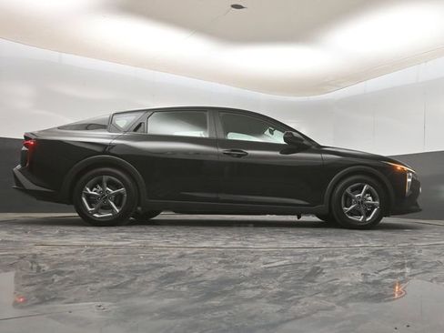 Used 2025 Kia K4 LXS image 16