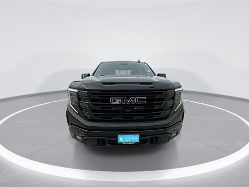 Used 2025 GMC Sierra 1500 Elevation w/ Elevation Premium Package image 3