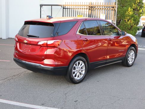 Used 2018 Chevrolet Equinox LT FWD image 10