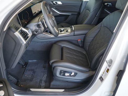 Used 2026 BMW X7 xDrive40i w/ Premium Package AWD/4WD image 11