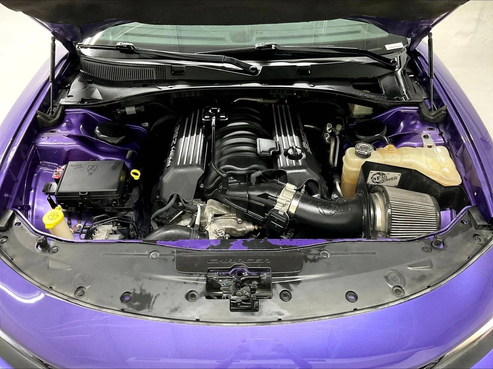Used 2016 Dodge Charger SRT RWD image 34