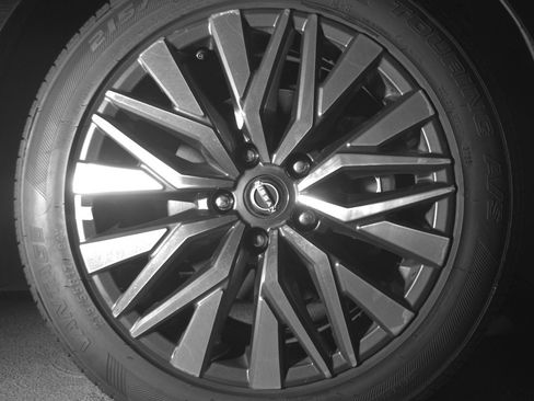 Used 2025 Nissan Altima 2.5 SV FWD image 13
