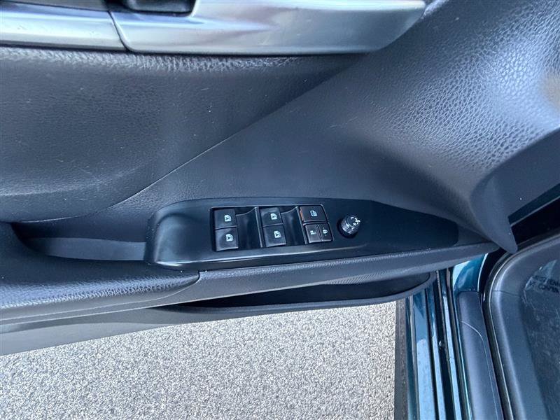 Used 2020 Toyota Camry SE FWD image 30