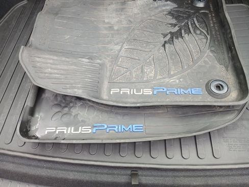 Used 2020 Toyota Prius Prime XLE FWD image 28
