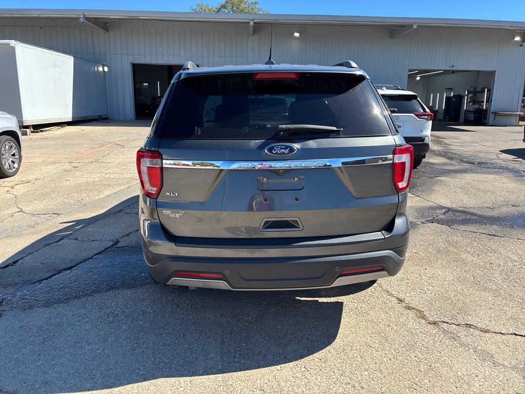 Used 2019 Ford Explorer XLT w/ Equipment Group 201A FWD image 4