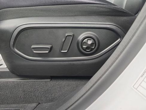 Used 2024 Jeep Grand Cherokee Limited image 24