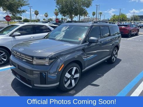 Used 2025 Hyundai Santa Fe Limited FWD image 2
