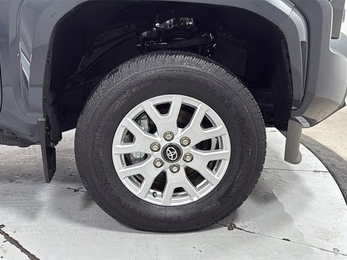 Certified 2024 Toyota Tacoma SR image 21