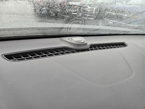 Used 2024 Chevrolet Malibu LT w/ Sport Edition image 7