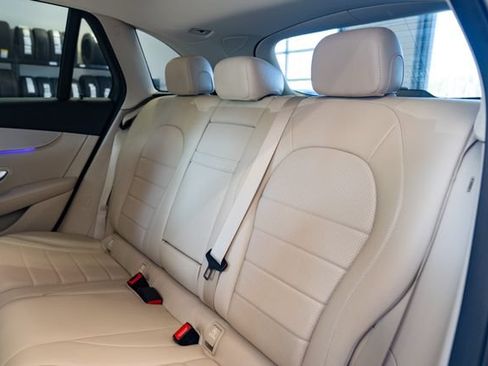 Used 2021 Mercedes-Benz GLC 300 4MATIC image 25