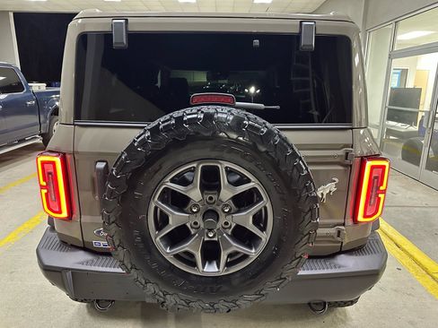 New 2025 Ford Bronco Badlands image 12